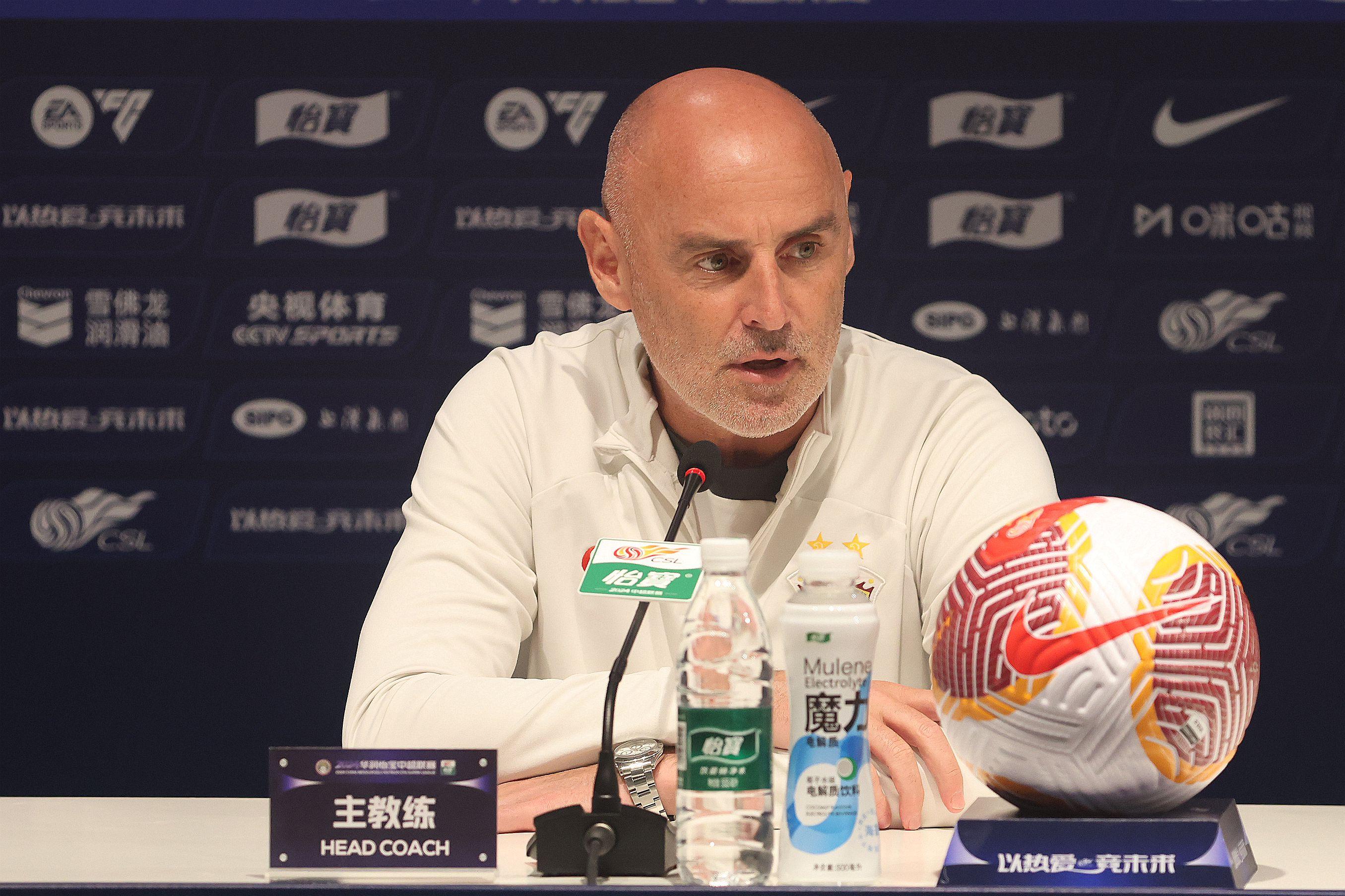 一开场猛攻, 穆斯卡特换