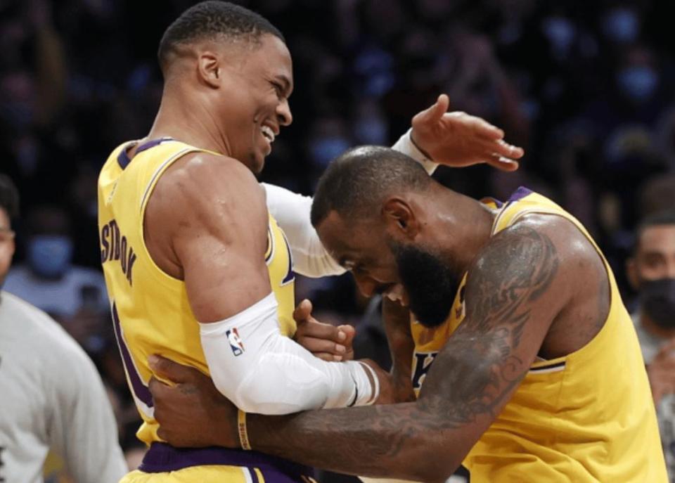 同时, 少拿的毕竟, 万美元的合 同时, 少拿的毕竟, 万美元的合