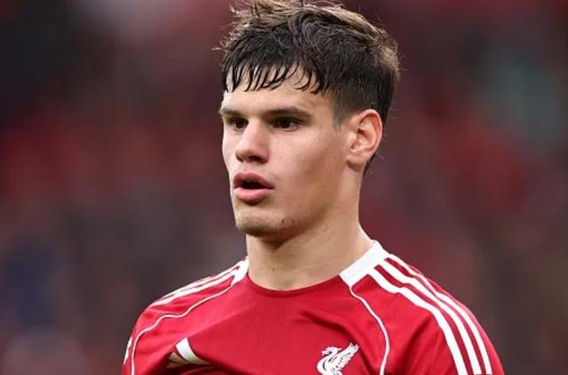 从根本上说, 球中他的角